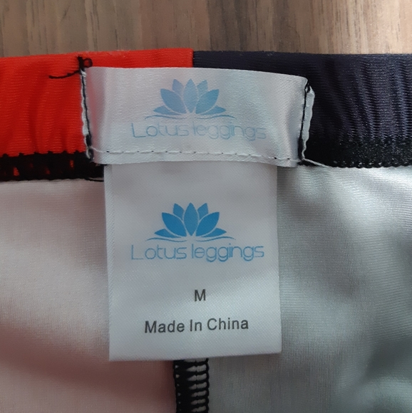 Harley Quinn Leggings - Picture 3 of 5